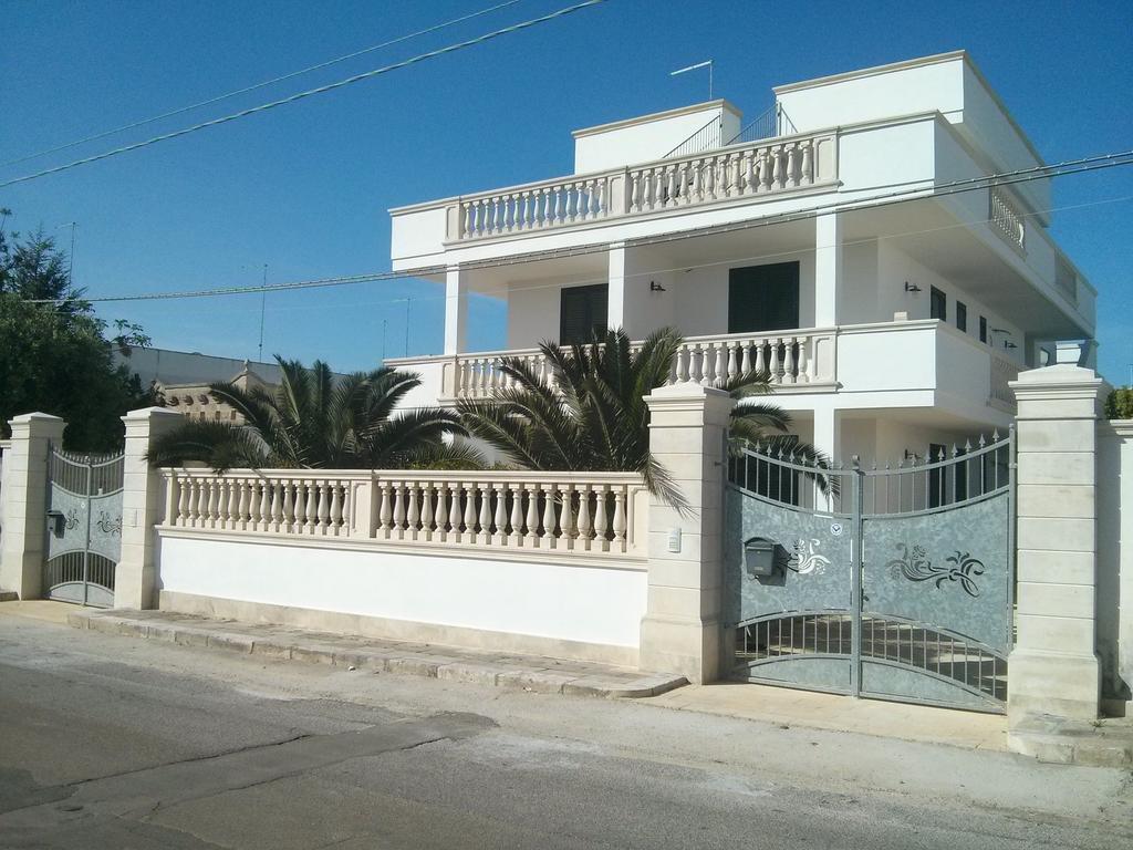 Dimora Liccisa Apartment Torre Lapillo Bagian luar foto