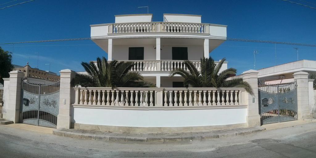 Dimora Liccisa Apartment Torre Lapillo Bagian luar foto