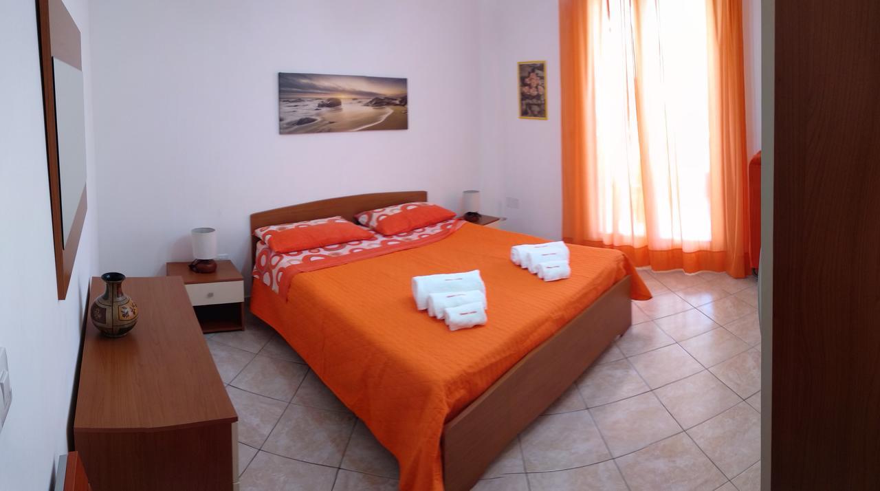 Dimora Liccisa Apartment Torre Lapillo Bagian luar foto