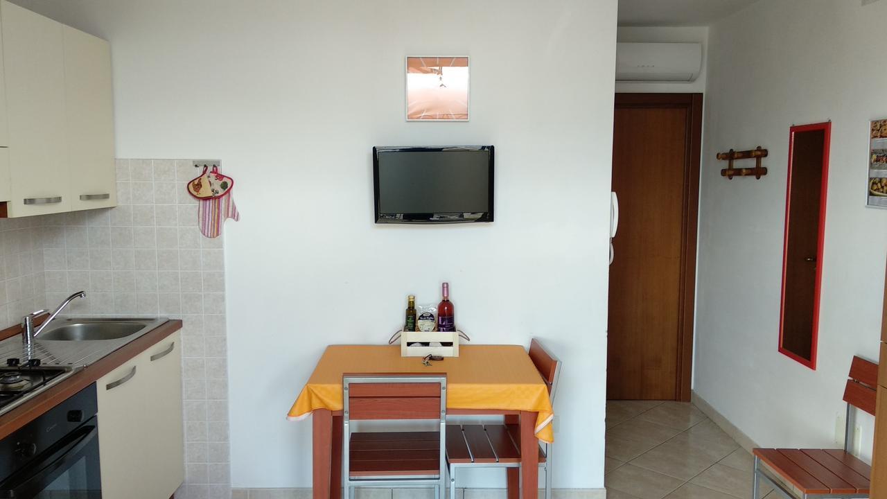 Dimora Liccisa Apartment Torre Lapillo Bagian luar foto